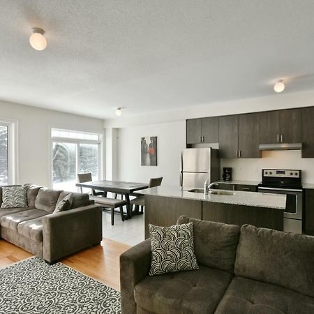 New Blue Mountain Village Snowbridge Executive Townhome Sleeps 10 With Outdoor Pool And Shuttle Nottawa Екстер'єр фото