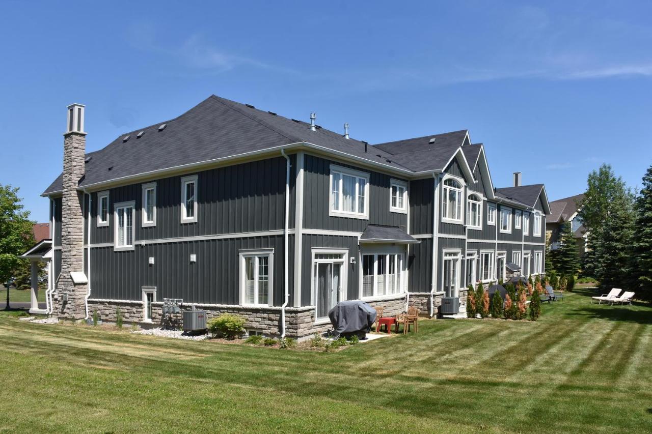 New Blue Mountain Village Snowbridge Executive Townhome Sleeps 10 With Outdoor Pool And Shuttle Nottawa Екстер'єр фото