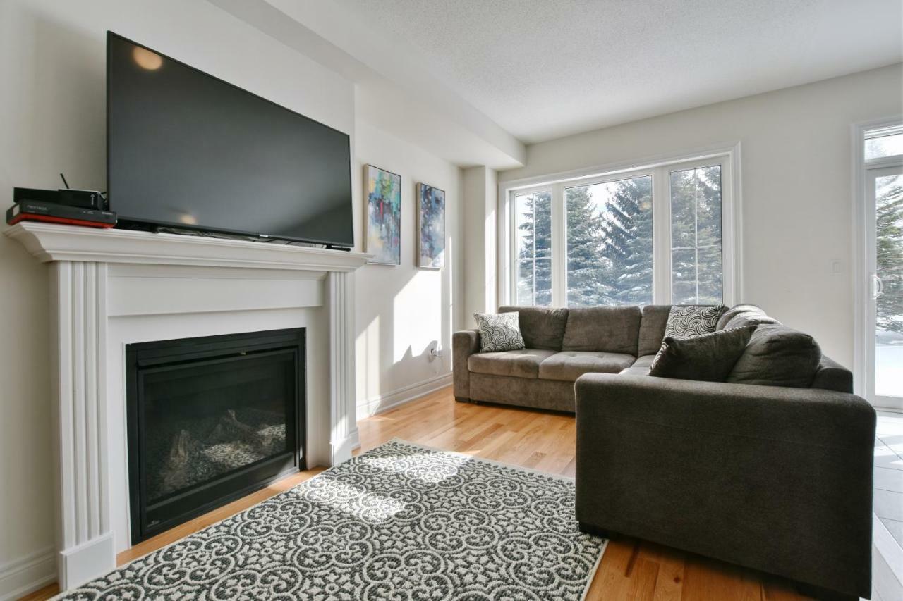New Blue Mountain Village Snowbridge Executive Townhome Sleeps 10 With Outdoor Pool And Shuttle Nottawa Екстер'єр фото