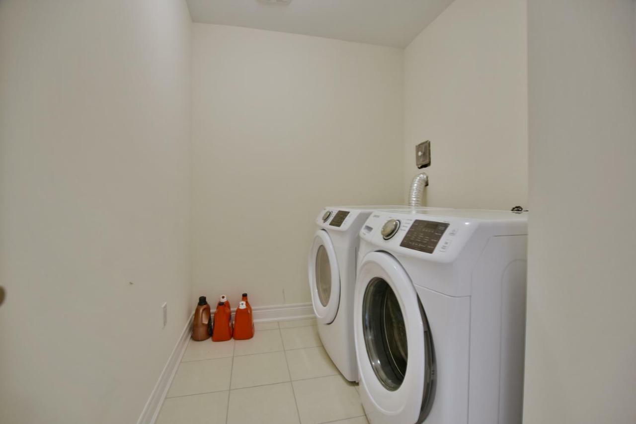 New Blue Mountain Village Snowbridge Executive Townhome Sleeps 10 With Outdoor Pool And Shuttle Nottawa Екстер'єр фото