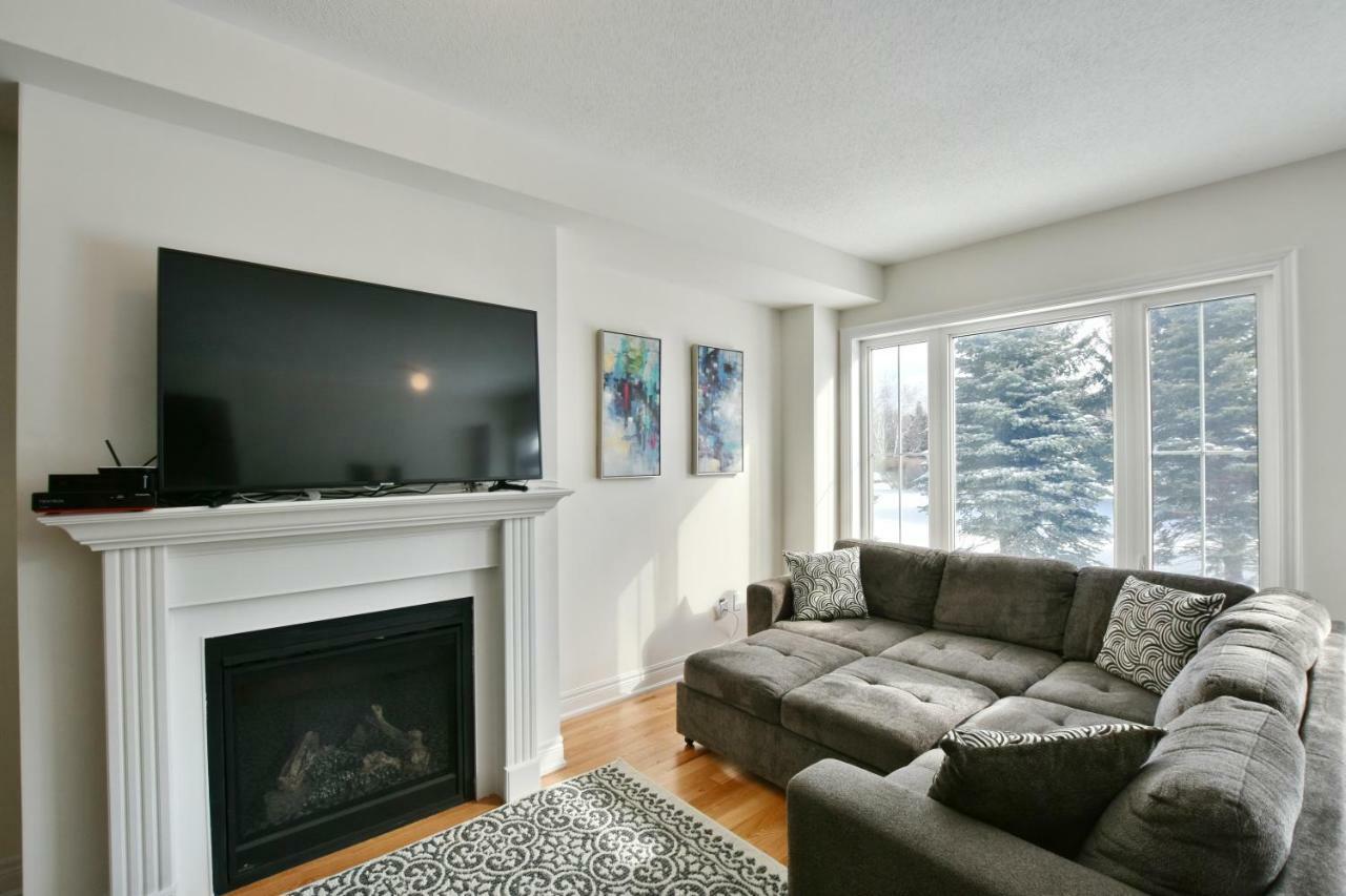 New Blue Mountain Village Snowbridge Executive Townhome Sleeps 10 With Outdoor Pool And Shuttle Nottawa Екстер'єр фото