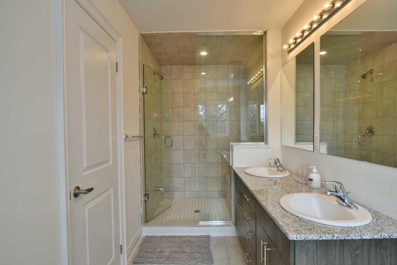 New Blue Mountain Village Snowbridge Executive Townhome Sleeps 10 With Outdoor Pool And Shuttle Nottawa Екстер'єр фото