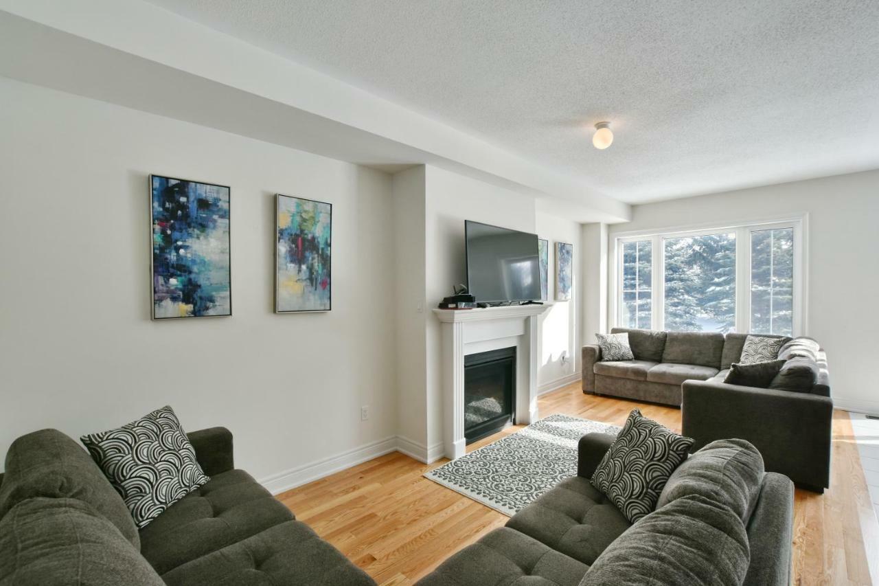 New Blue Mountain Village Snowbridge Executive Townhome Sleeps 10 With Outdoor Pool And Shuttle Nottawa Екстер'єр фото