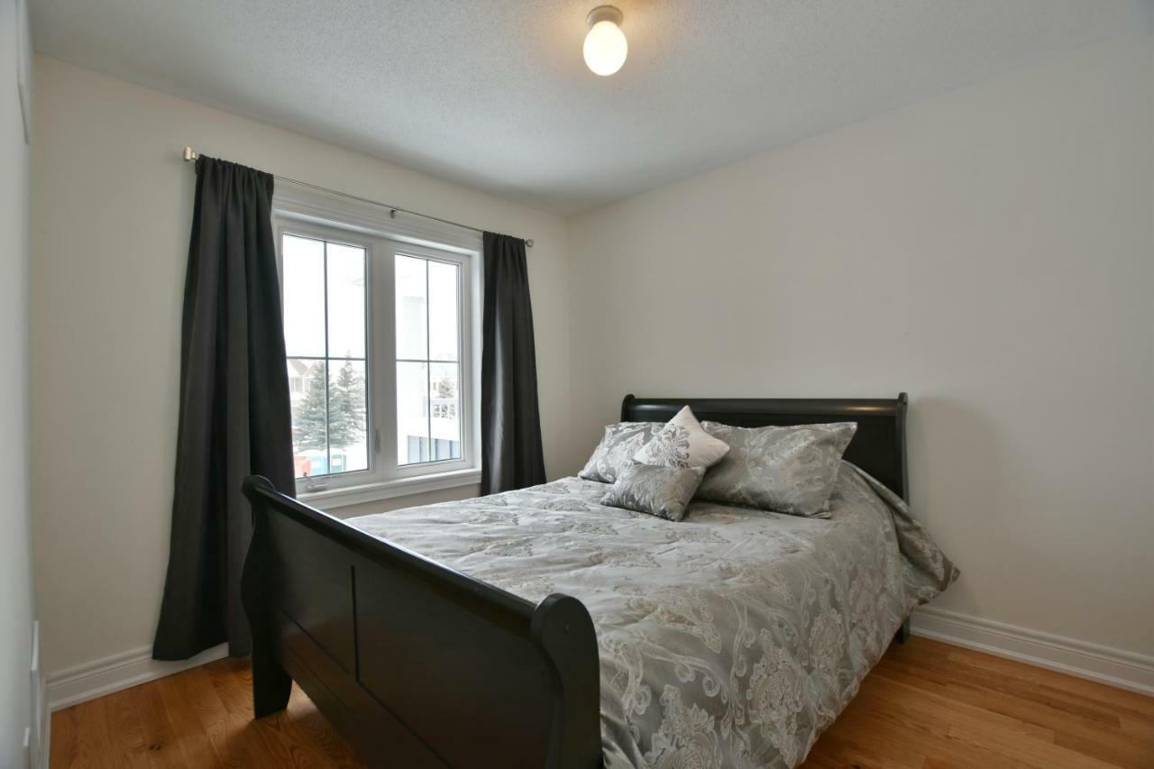 New Blue Mountain Village Snowbridge Executive Townhome Sleeps 10 With Outdoor Pool And Shuttle Nottawa Екстер'єр фото
