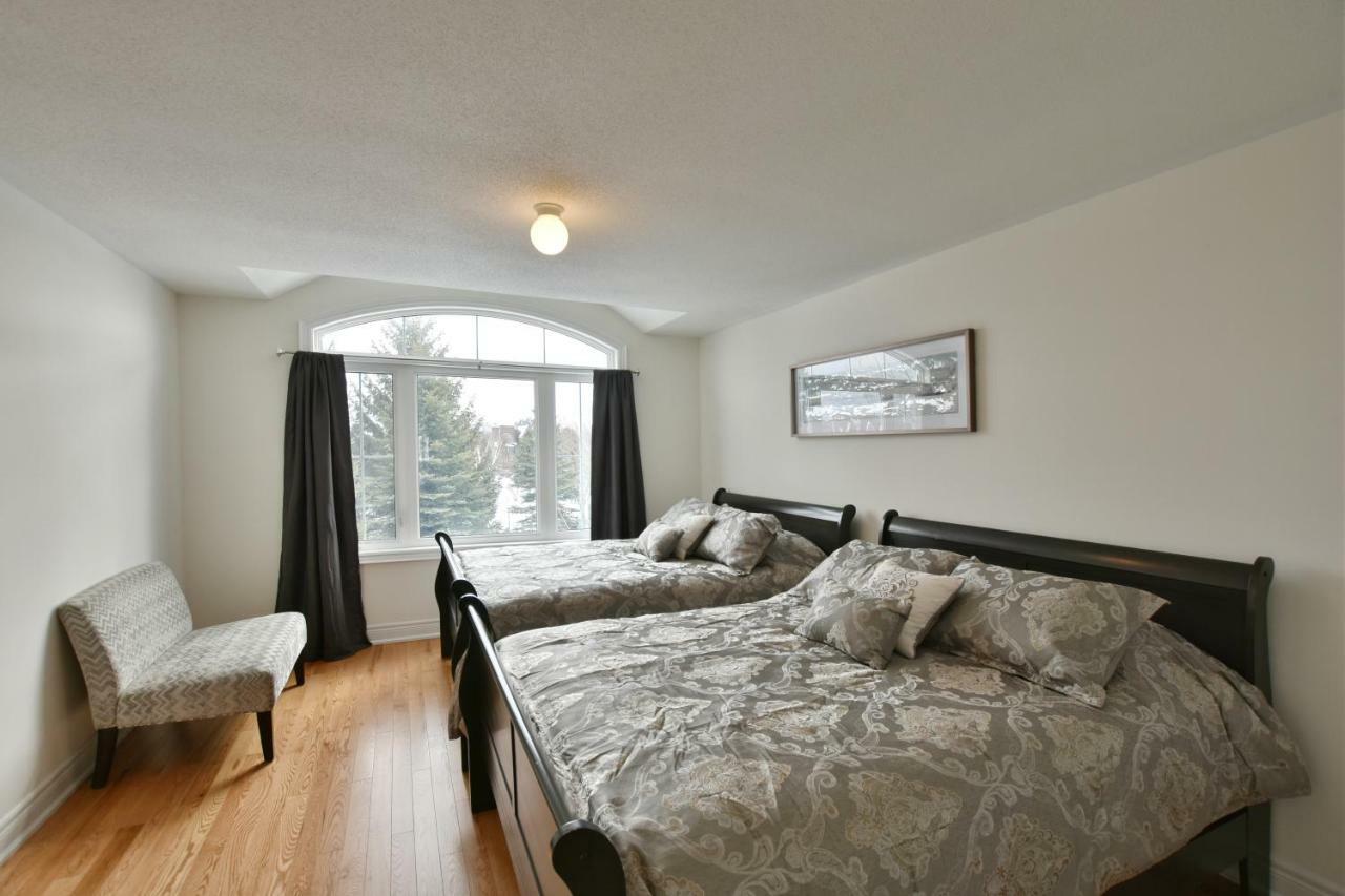 New Blue Mountain Village Snowbridge Executive Townhome Sleeps 10 With Outdoor Pool And Shuttle Nottawa Екстер'єр фото