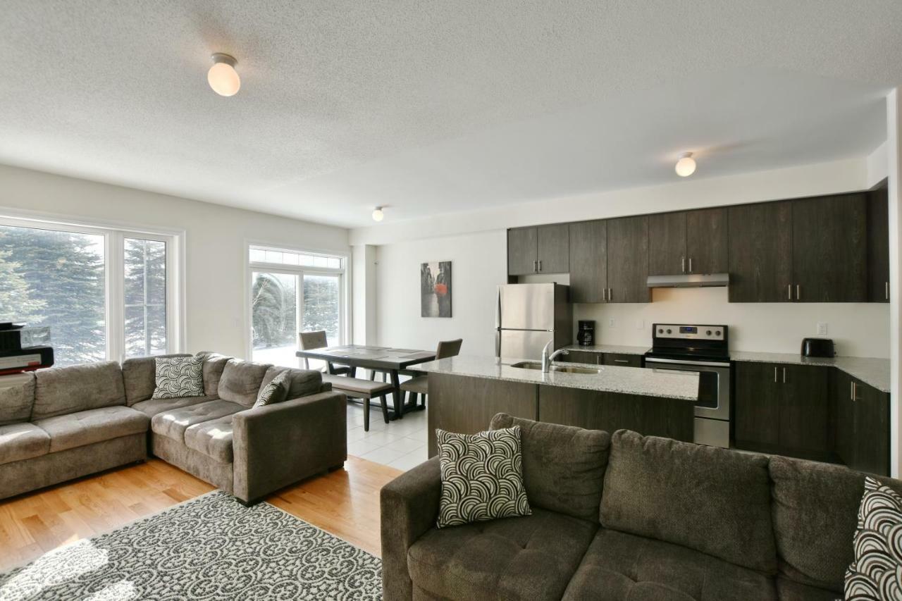 New Blue Mountain Village Snowbridge Executive Townhome Sleeps 10 With Outdoor Pool And Shuttle Nottawa Екстер'єр фото