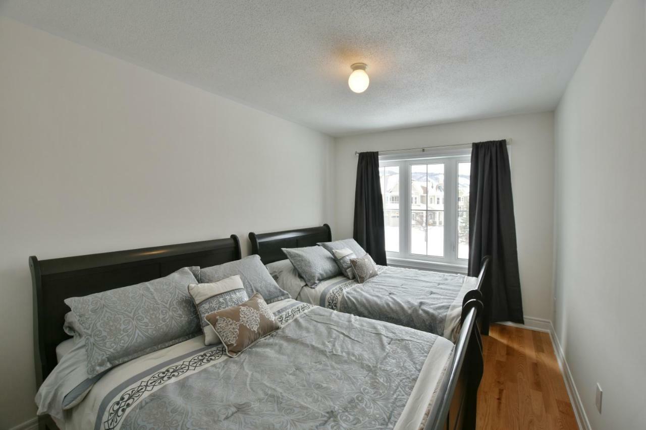 New Blue Mountain Village Snowbridge Executive Townhome Sleeps 10 With Outdoor Pool And Shuttle Nottawa Екстер'єр фото